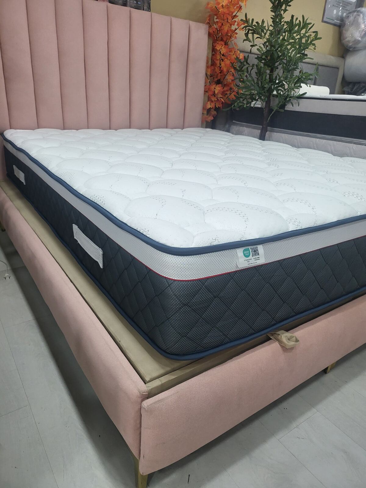Matelas ROYAL détail du tissu respirant